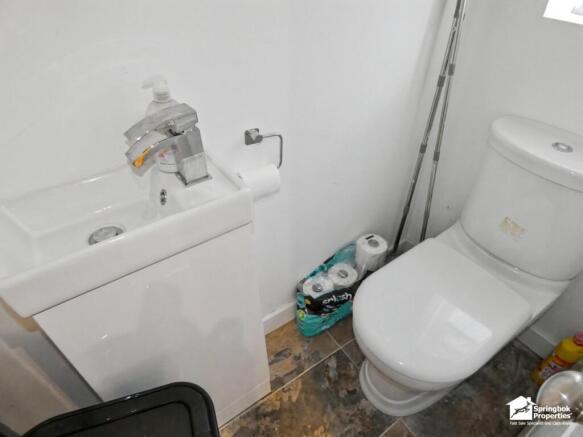 3 bed Semi-Detached for sale Image 11