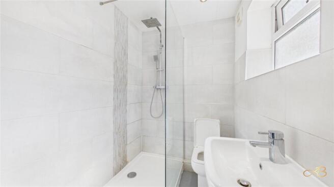 3 bed House to rent Image 9