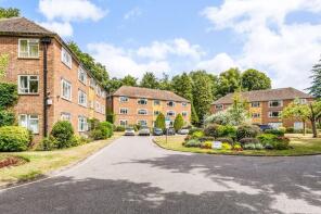 39, Trotsworth Court, Christchurch Road, Virginia Water GU25 4AQ
