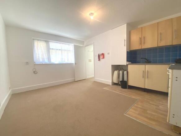Kitchen & lounge are