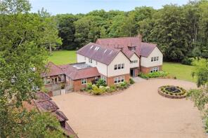 The Crest, Cuttinglye Road, Crawley RH10 4LR