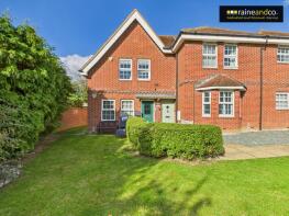 Flat 17, The Briers, The Walk, Potters Bar EN6 1QE