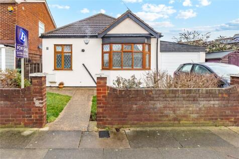 Essex Road, Romford, RM7