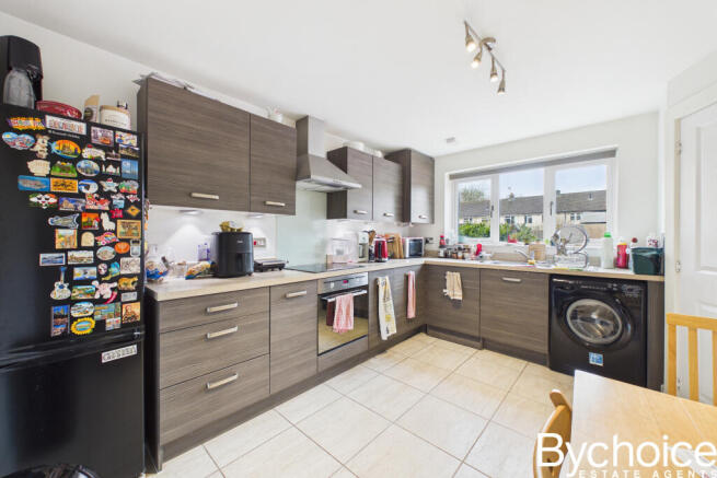 CAM05454G0-PR0141-STILL004