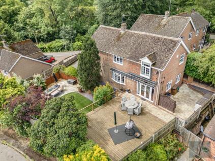 Thame Road, Long Crendon, Aylesbury, HP18