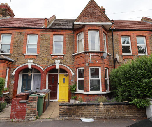 Two Bedroom First Floor Flat To Rent ¿ Kettleba