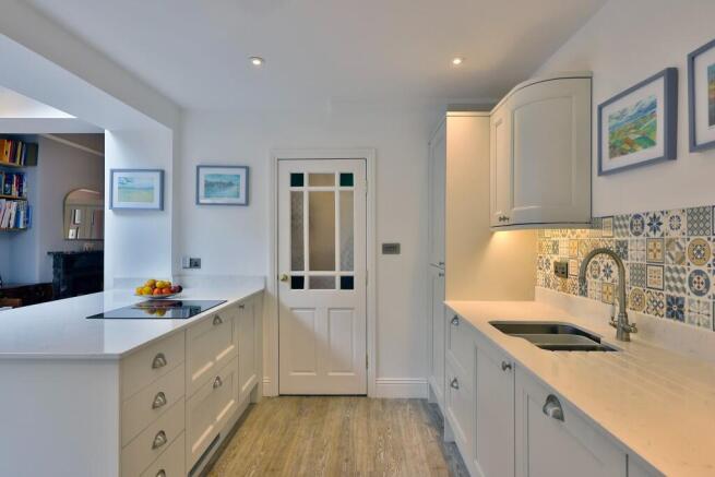4 bed Town House for sale Image 6
