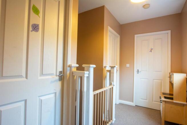 FIRST FLOOR LANDING