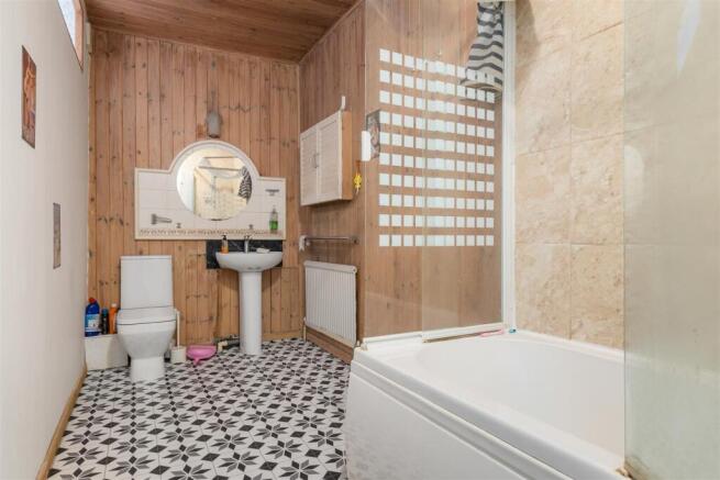 4 bed Terraced for sale Image 12