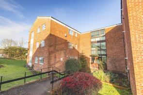 9, Lovejoy Lane, Windsor SL4 4ND