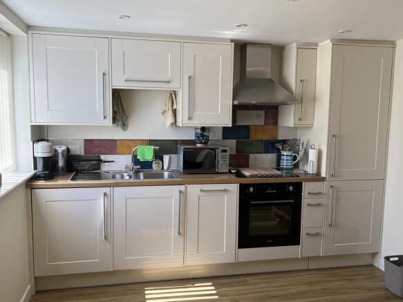 Kitchen with integrated appliances