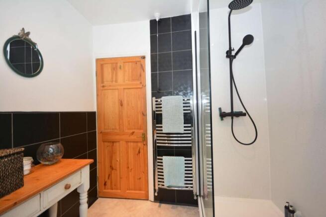 3 bed Semi-Detached for sale Image 11