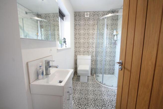 SHOWER ROOM
