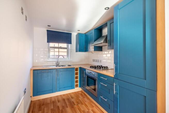 3 bed Town House for sale Image 8