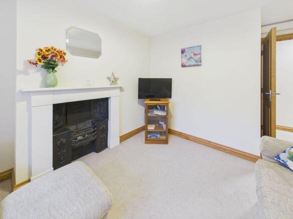 2 bed Apartment for sale Image 5