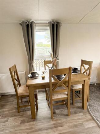 2 bed Chalet for sale Image 7
