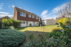 4, Bradwell Close, Charlton SP10 4EL