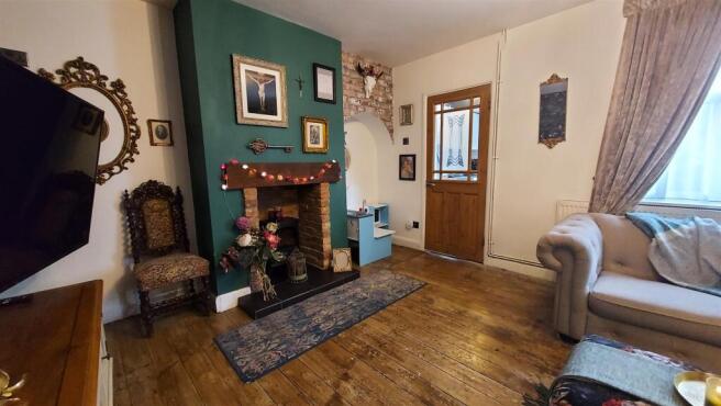 Alexandra Terrace, BOURNE photo 4