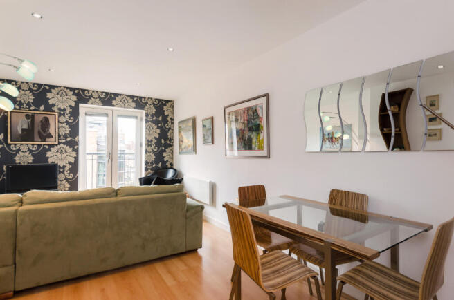 1 bed Flat to rent Image 4