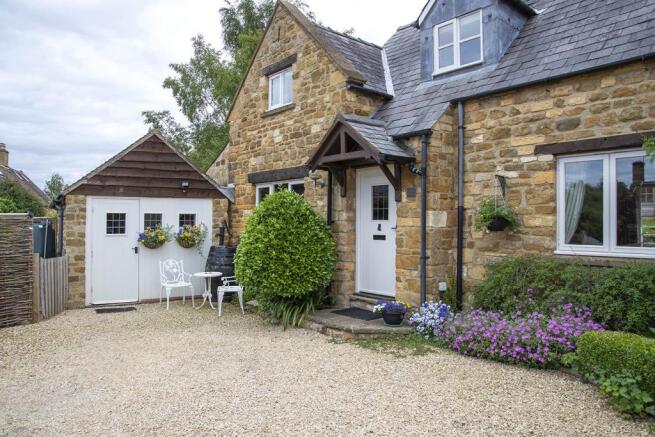 Lilac Cottage 1