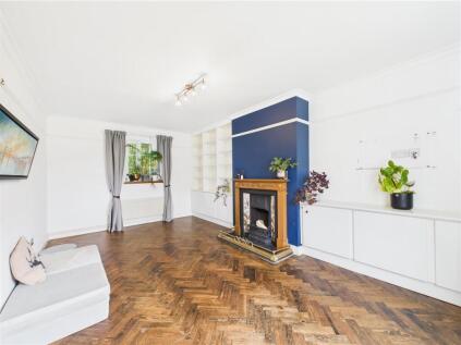 Douglas Road, Esher