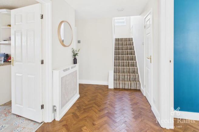 4 bed Detached for sale Image 4
