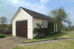 Detached garage