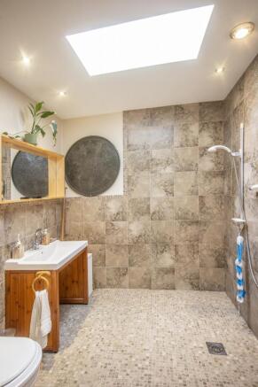 Ensuite
