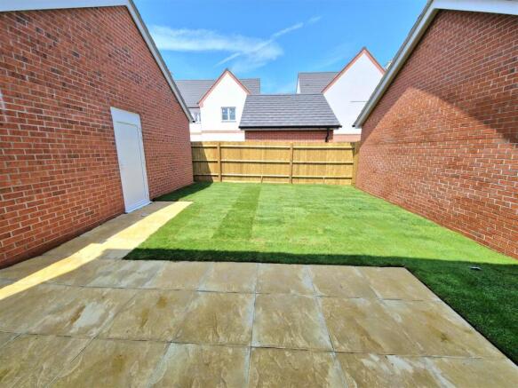 4, Flying Fortress Way, Thurleigh photo 4