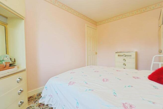 2 bed Apartment for sale Image 10
