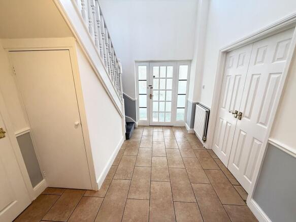 ENTRANCE HALL 2