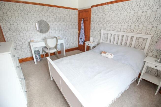 bed 3a.jpg