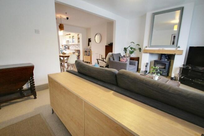 LOUNGE AREA