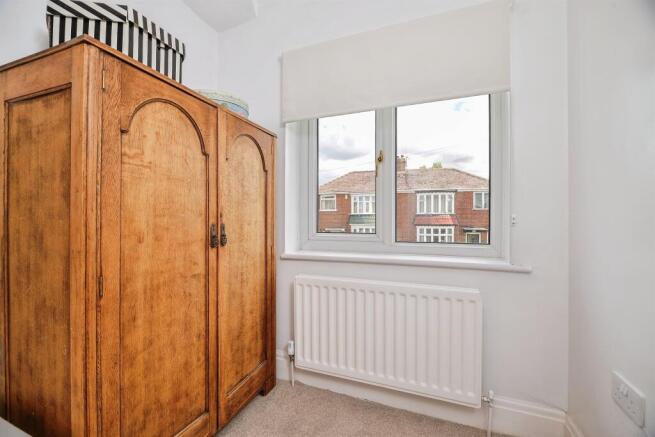 3 bed Semi-Detached for sale Image 12