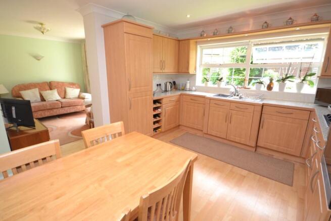 Kitchen/Breakfast Rm