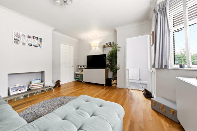 3 bed Semi-Detached for sale Image 4