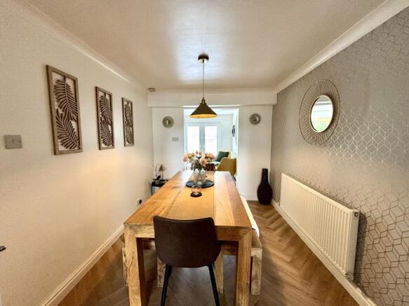 3 bed Semi-Detached for sale Image 10
