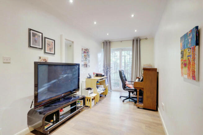Photo 9