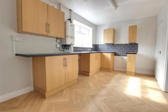 4 bed Terraced for sale Image 4