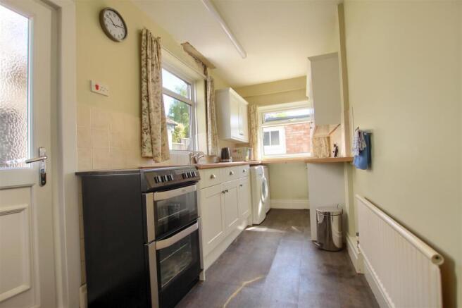 3 bed Semi-Detached for sale Image 4