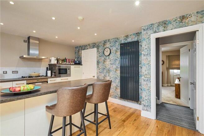 3 bed Detached for sale Image 6