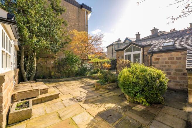 4 bed Semi-Detached for sale Image 10