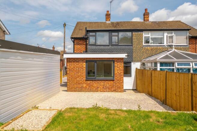 3 bed Semi-Detached for sale Image 5