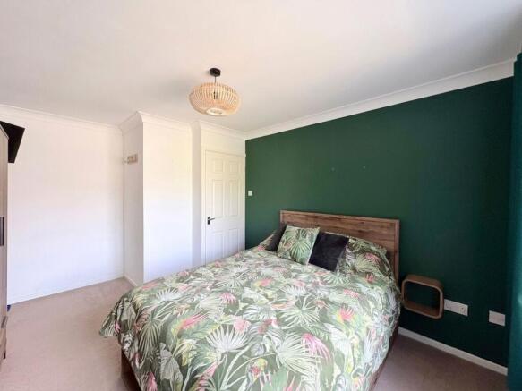 2 bed Detached Bungalow for sale Image 11
