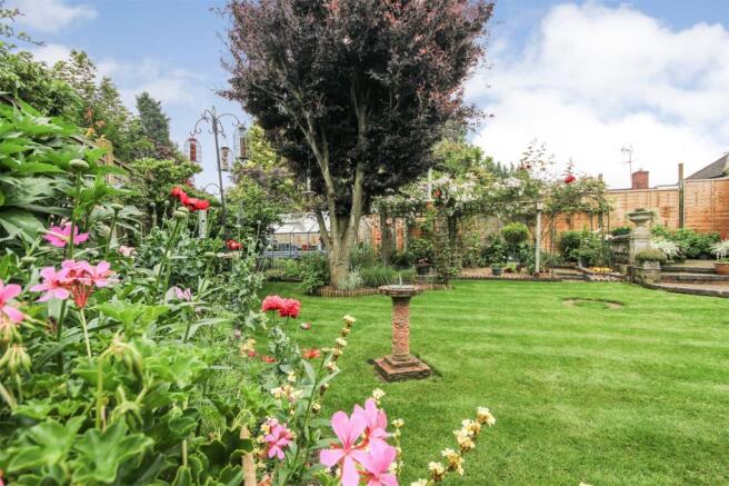 19 Garden