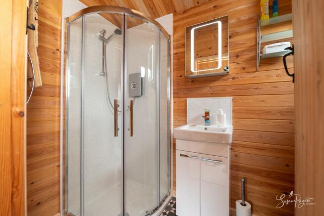 Chalet En-Suite Shower Room