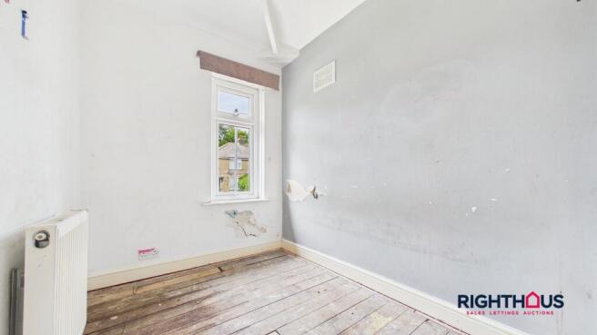 3 bed Terraced for sale Image 8
