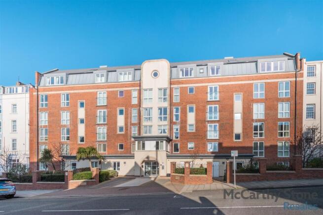 1 bed Apartment for sale Image 8