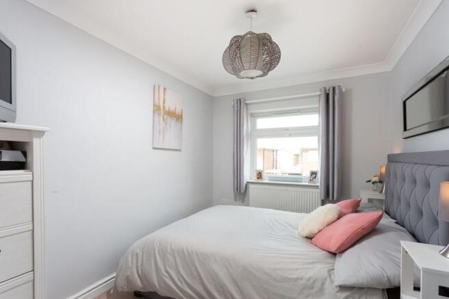 4 bed Semi-Detached for sale Image 6