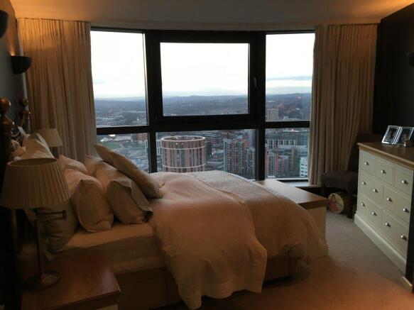 2 bed Flat to rent Image 6
